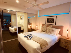Discover urban bliss in our 1-bedroom apartment! City views and cultural gems